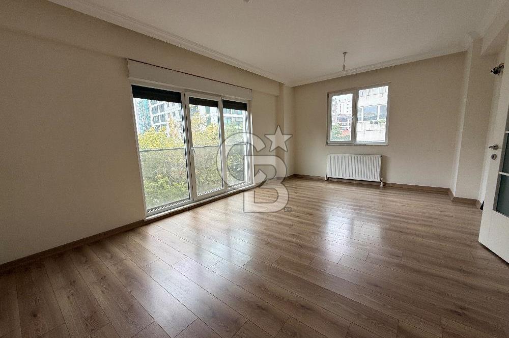 KADIKÖY FENERYOLU 'NDA 5 YILLIK BİNA NET 80 m2 2+1 KİRALIK DAİRE