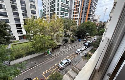 KADIKÖY FENERYOLU 'NDA 5 YILLIK BİNA NET 80 m2 2+1 KİRALIK DAİRE