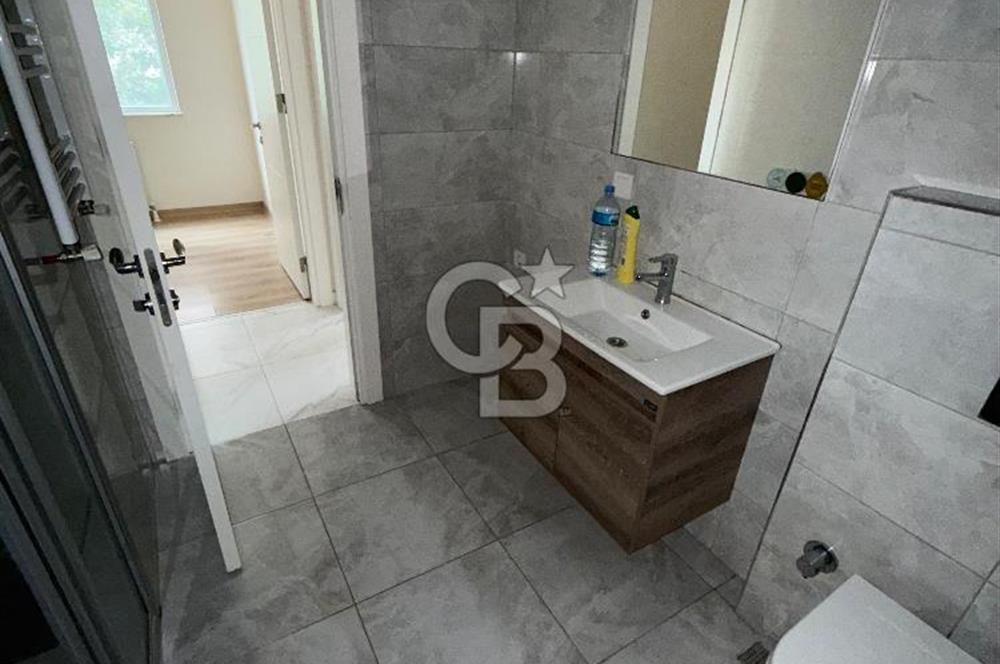 KADIKÖY FENERYOLU 'NDA 5 YILLIK BİNA NET 80 m2 2+1 KİRALIK DAİRE