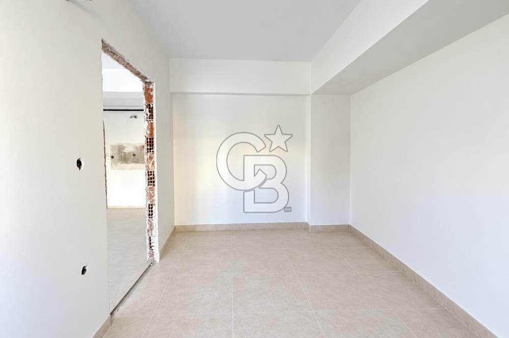 KARŞIYAKA MAVİŞEHİR YALI MAHALLESİNDE BAHÇELİ 1+1  SATILIK DAİRE