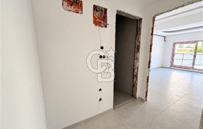 KARŞIYAKA MAVİŞEHİR YALI MAHALLESİNDE BAHÇELİ 1+1  SATILIK DAİRE