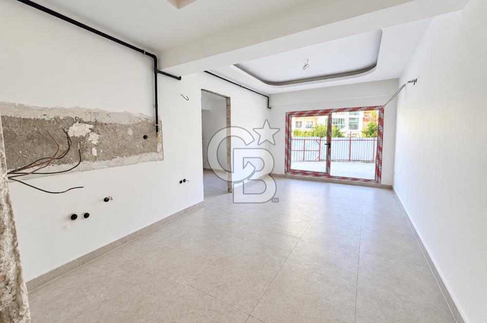 KARŞIYAKA MAVİŞEHİR YALI MAHALLESİNDE BAHÇELİ 1+1  SATILIK DAİRE