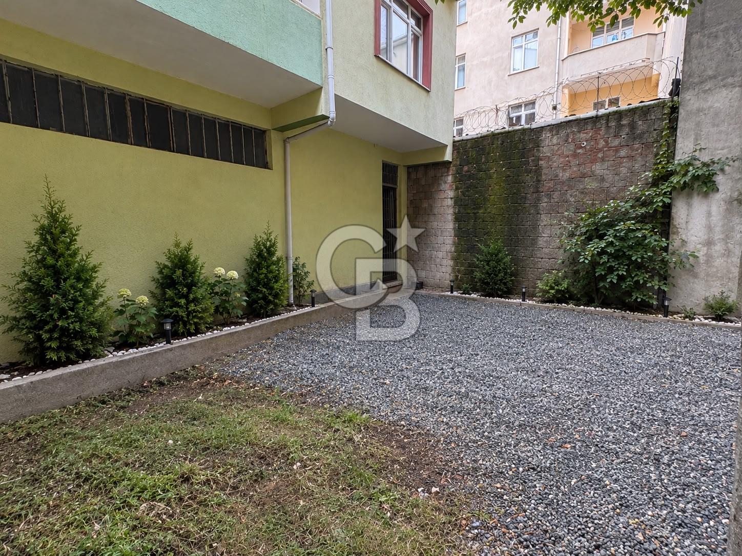 Sancaktepe Sarıgazi'de Geniş Bahçeli Kiralık Dükkan