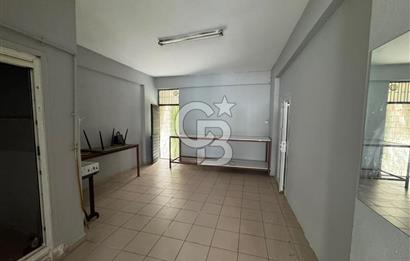 Sancaktepe Sarıgazi'de Geniş Bahçeli Kiralık Dükkan