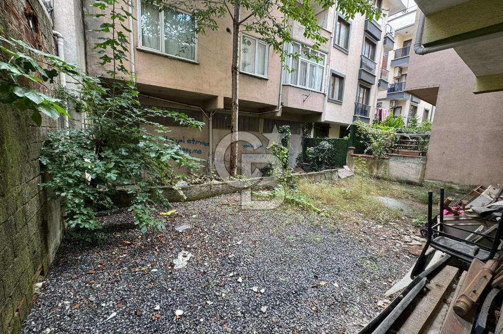 Sancaktepe Sarıgazi'de Geniş Bahçeli Kiralık Dükkan