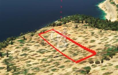 KAŞ GÖKÇEÖREN'DE MUHTEŞEM DENİZ VE DOĞA MANZARALI 4.263 m² TARLA