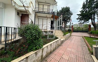 ARMUTLU KARDELEN SİTESİ'NDE KÖŞE VİLLA
