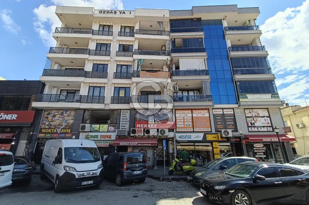 GÖMEÇ MERKEZDE BAHÇELİ DUBLEKS – KONUT VE TİCARİ KULLANIMA UYGUN
