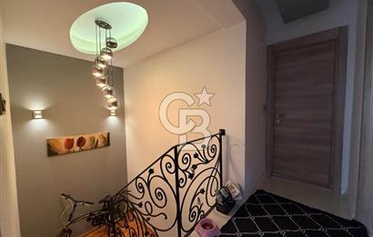 Bayraklı Soğukkuyu Girne Cadde Cepheli Satılık 3+1 Dubleks