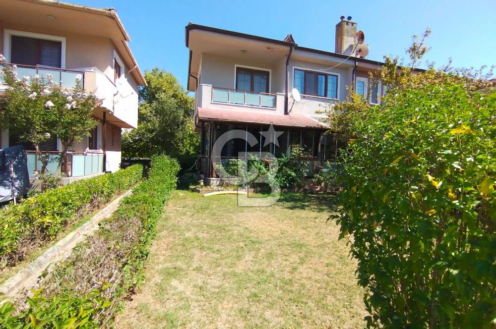 şile çayırbaşında site içerisinde havuzlu villa
