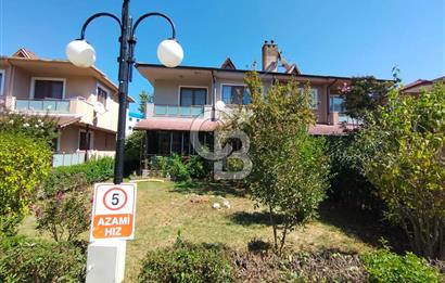 şile çayırbaşında site içerisinde havuzlu villa