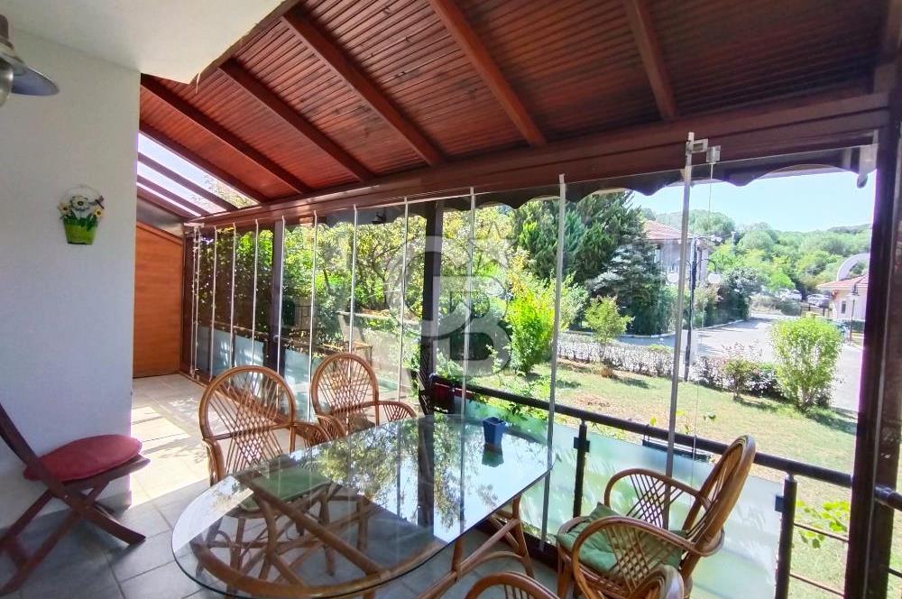 şile çayırbaşında site içerisinde havuzlu villa