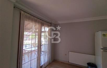 şile çayırbaşında site içerisinde havuzlu villa