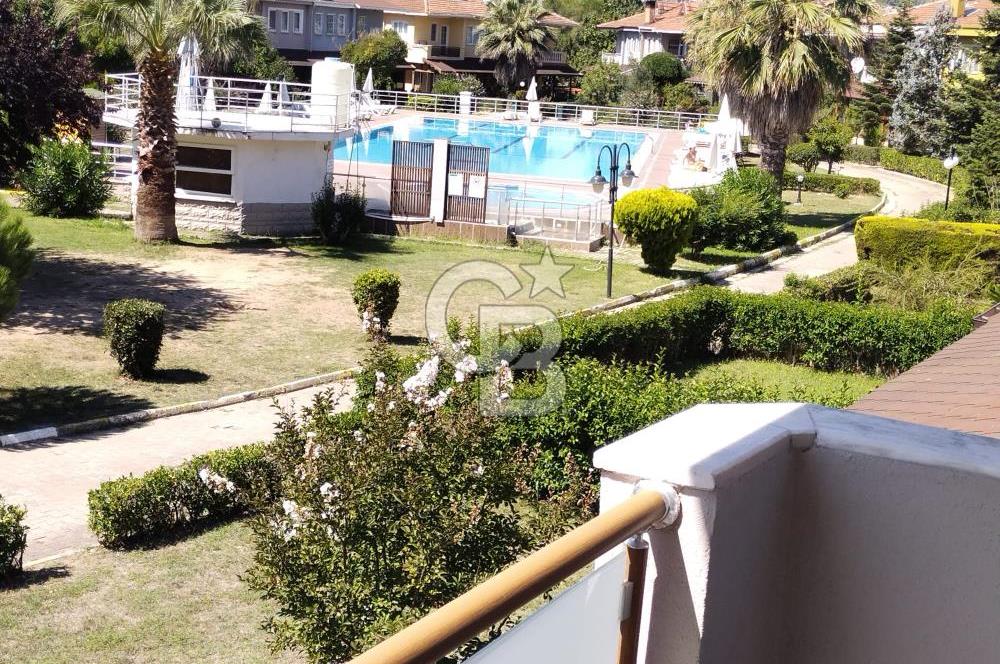 şile çayırbaşında site içerisinde havuzlu villa