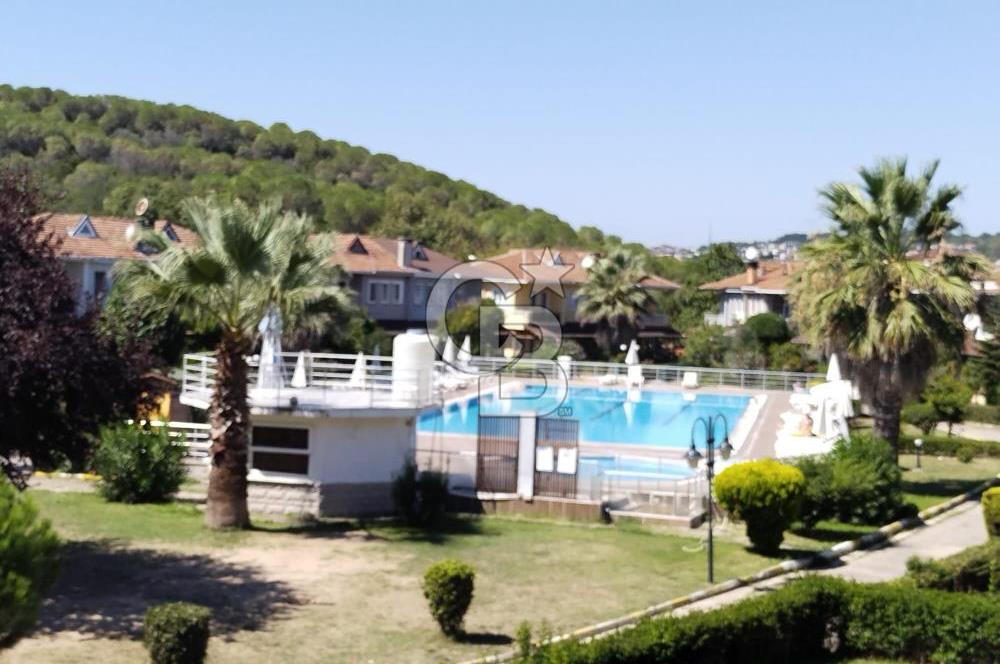 şile çayırbaşında site içerisinde havuzlu villa