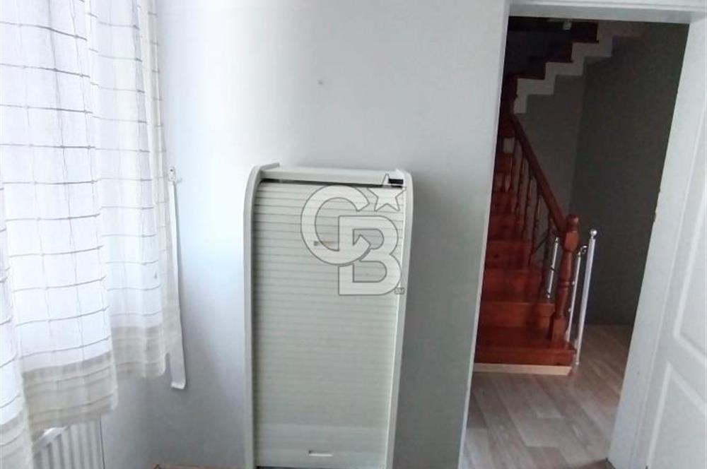 şile çayırbaşında site içerisinde havuzlu villa