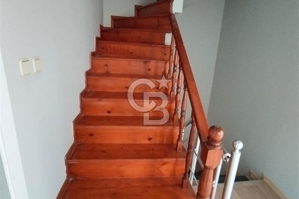 şile çayırbaşında site içerisinde havuzlu villa