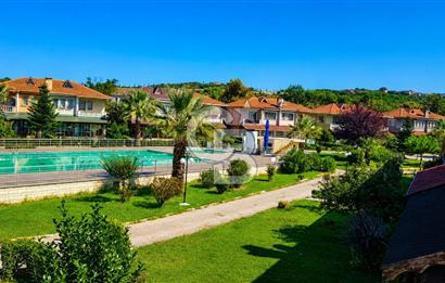 şile çayırbaşında site içerisinde havuzlu villa