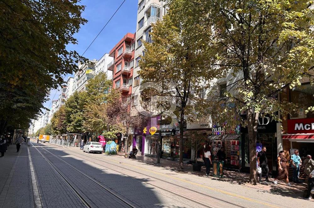 CB CITY'DEN DOKTORLAR CAD BAŞKURT İŞ MERKEZİNDE SATILIK OFİS
