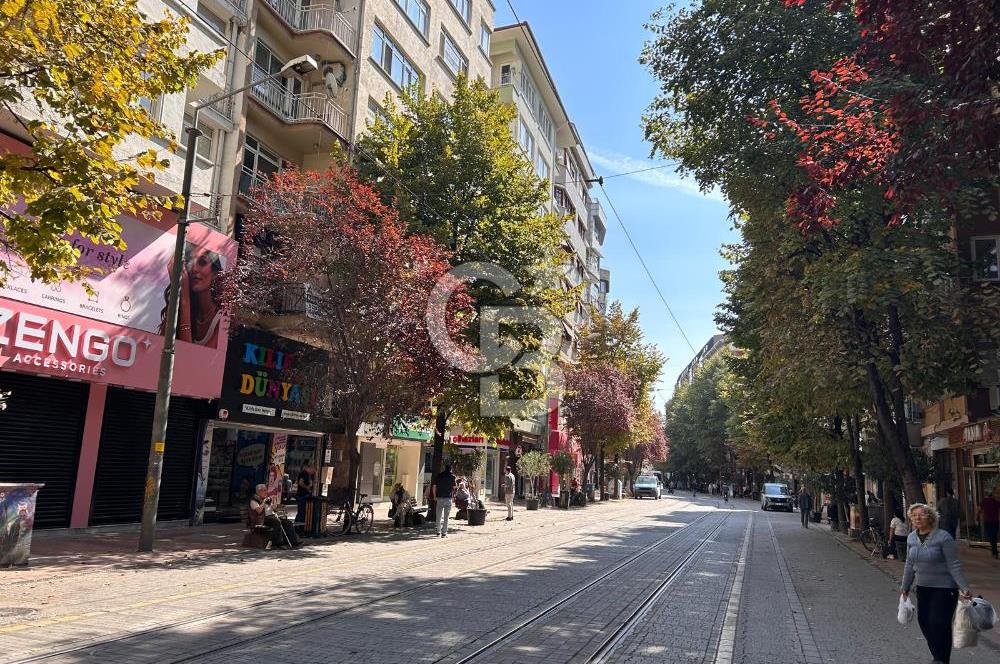 CB CITY'DEN DOKTORLAR CAD BAŞKURT İŞ MERKEZİNDE SATILIK OFİS