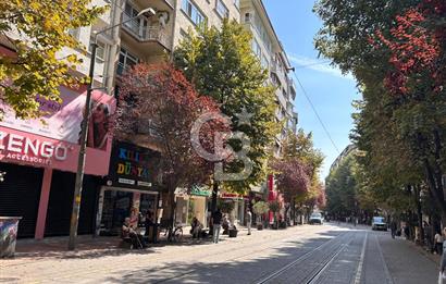 CB CITY'DEN DOKTORLAR CAD BAŞKURT İŞ MERKEZİNDE SATILIK OFİS