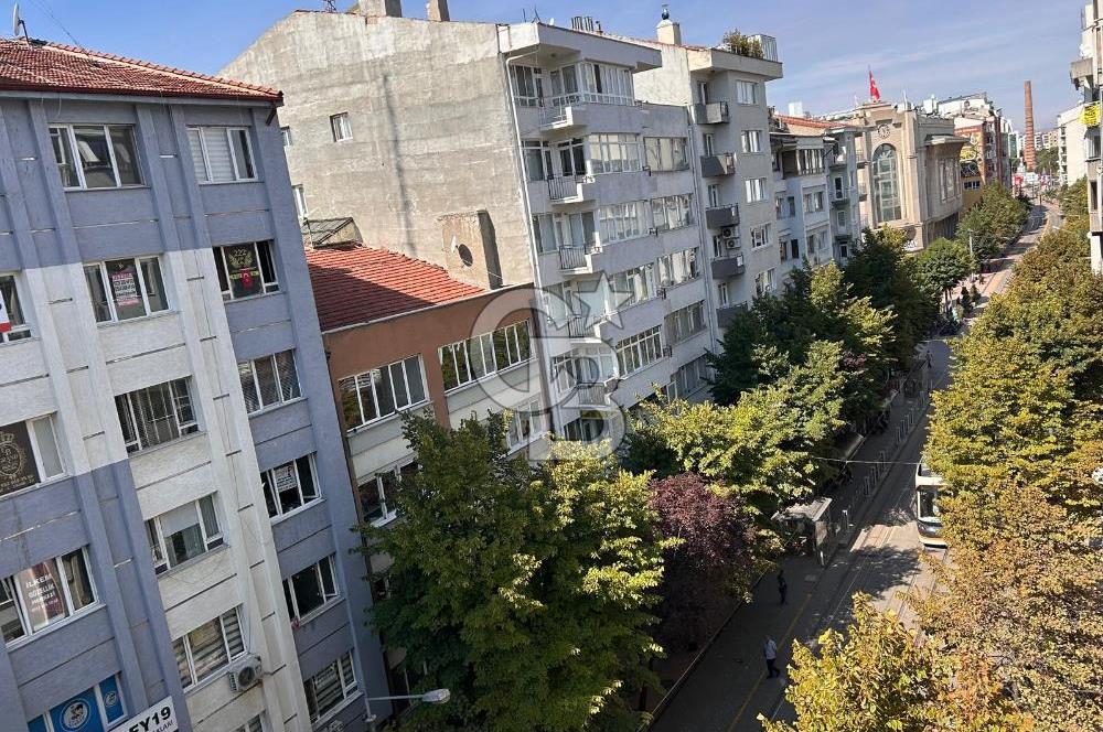 CB CITY'DEN DOKTORLAR CAD BAŞKURT İŞ MERKEZİNDE SATILIK OFİS