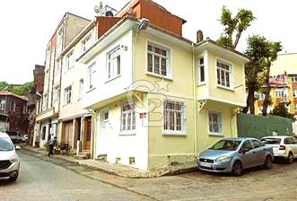 Cibali de yazar Orhan kemal sokakta içerisinden tarih geçen ev - 7 - 374728