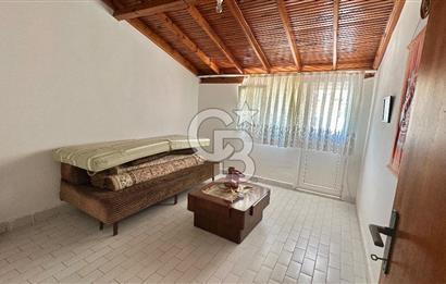 Yalova Armutluda Deniz Manzaralı 4+1 Tripleks Villa | Site İçi