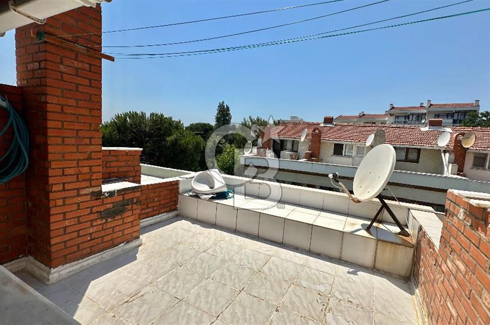 Yalova Armutluda Deniz Manzaralı 4+1 Tripleks Villa | Site İçi