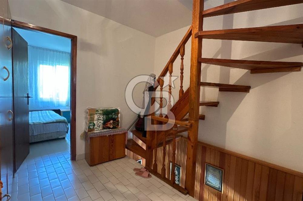 Yalova Armutluda Deniz Manzaralı 4+1 Tripleks Villa | Site İçi
