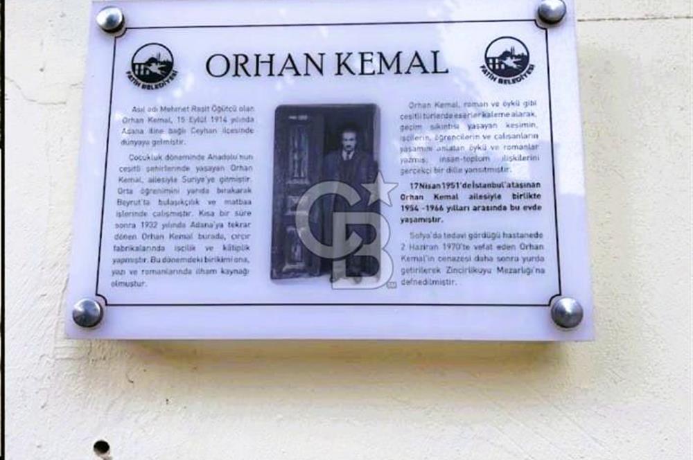Cibali de yazar Orhan kemal sokakta içerisinden tarih geçen ev