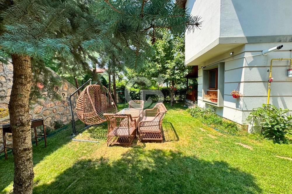 COLDWELL BANKER'dn BAHÇESARAY ŞİRİNEVLER de SATILIK FIRSAT VİLLA