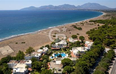 Datça'da Denize Sıfır Havuzlu Sitede Satılık 2+1 Villa