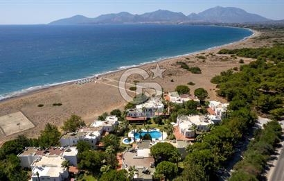 Datça'da Denize Sıfır Havuzlu Sitede Satılık 2+1 Villa