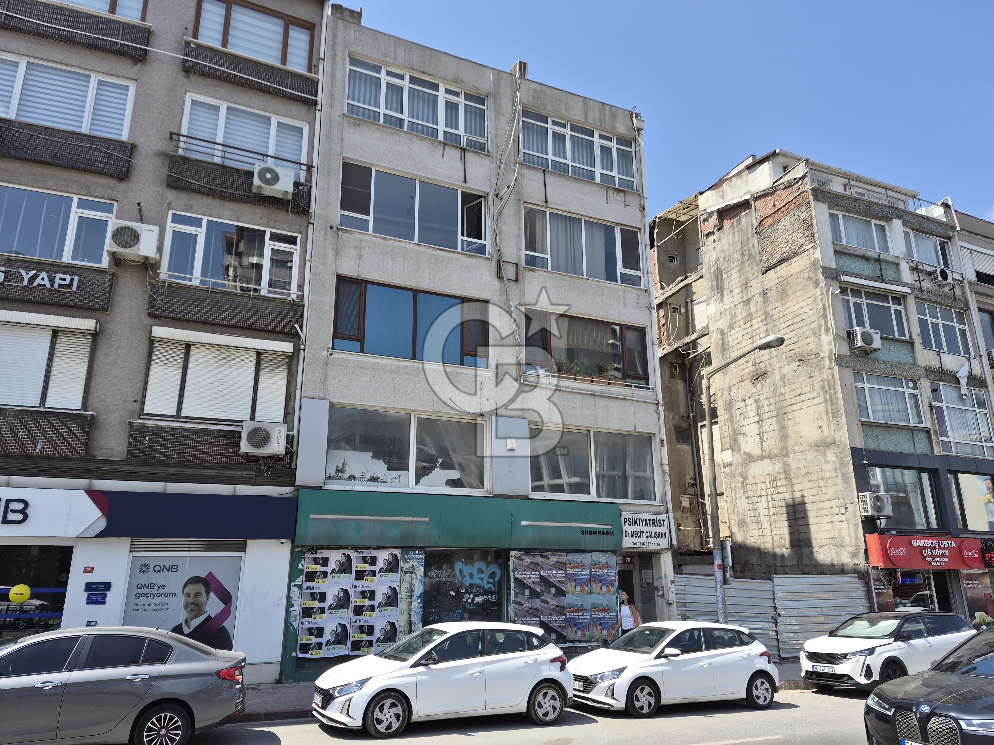 Kızıltoprakta Bağdat Caddesi Üzerinde Kiralık Ofis 