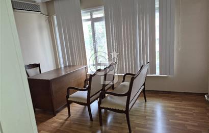 Kızıltoprakta Bağdat Caddesi Üzerinde Kiralık Ofis 