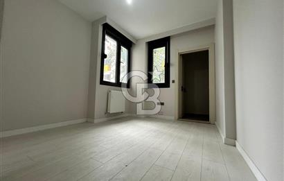 Suadiye'de sıfır caddeye yakın merkezi konum 2+1 daire