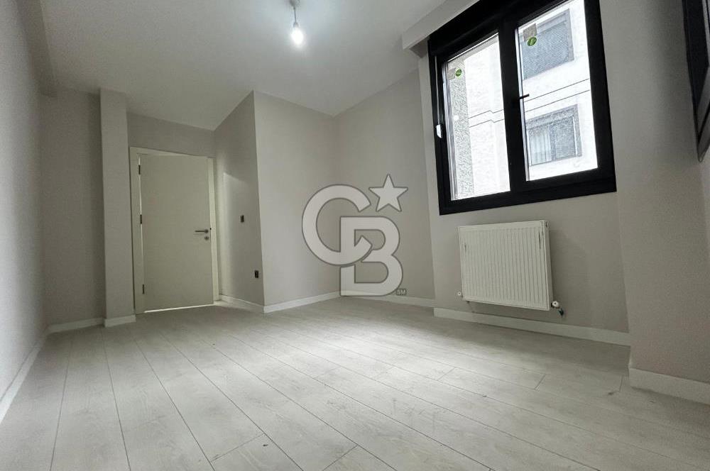 Suadiye'de sıfır caddeye yakın merkezi konum 2+1 daire