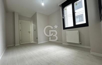Suadiye'de sıfır caddeye yakın merkezi konum 2+1 daire