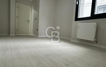 Suadiye'de sıfır caddeye yakın merkezi konum 2+1 daire