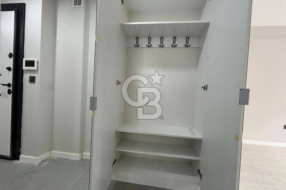 Suadiye'de sıfır caddeye yakın merkezi konum 2+1 daire