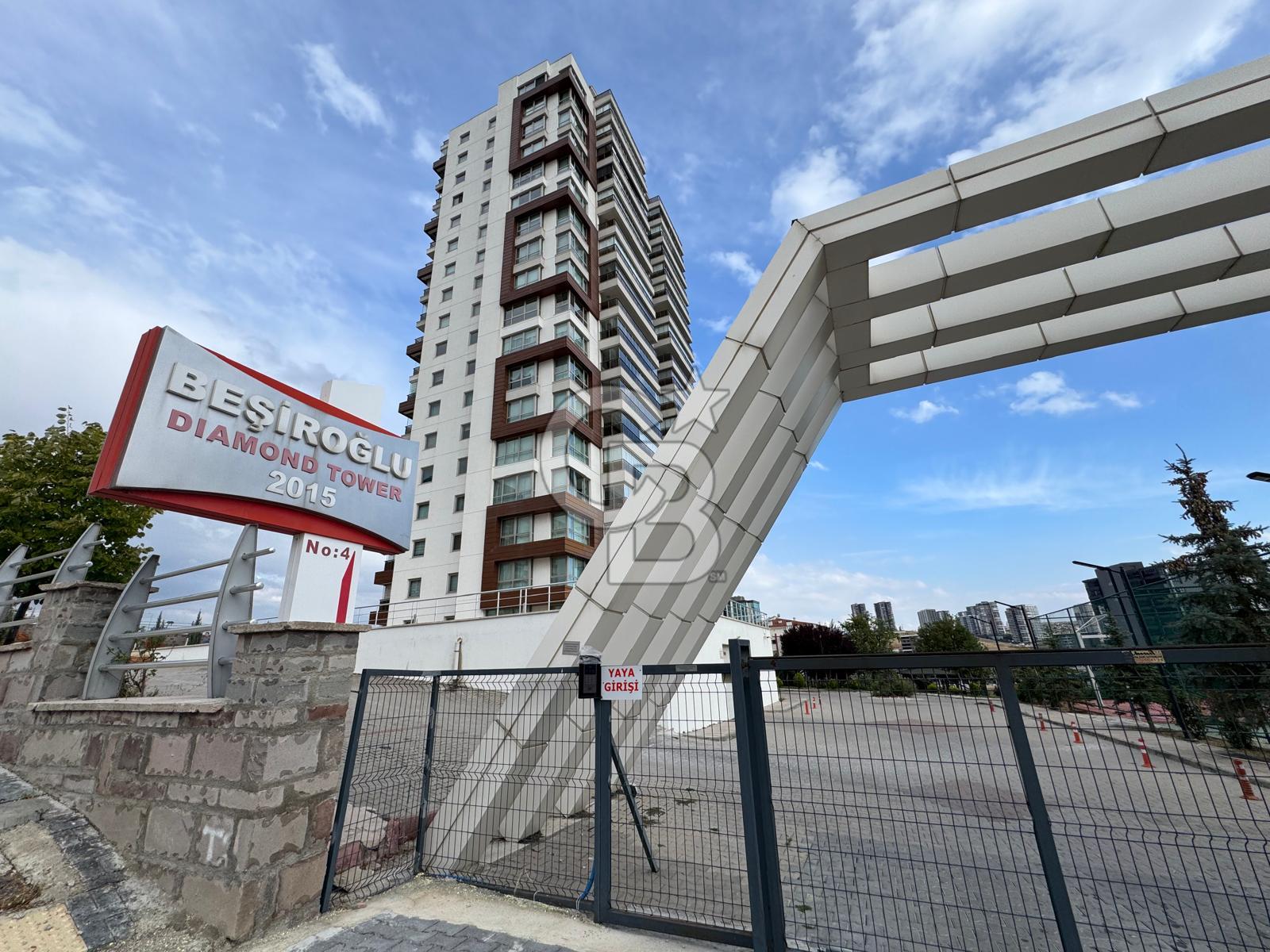 ALACAATLI'DA SATILIK 5+1 LÜKS VİLLA