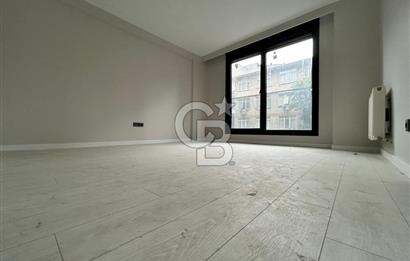 Suadiye'de sıfır caddeye yakın merkezi konum 2+1 daire