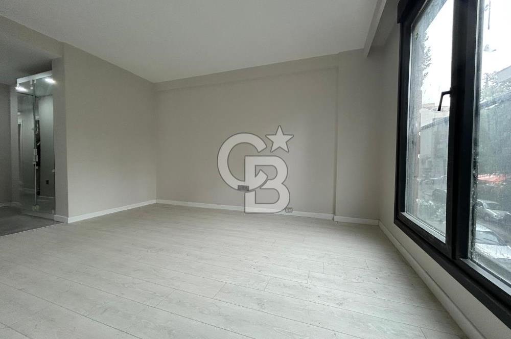 Suadiye'de sıfır caddeye yakın merkezi konum 2+1 daire