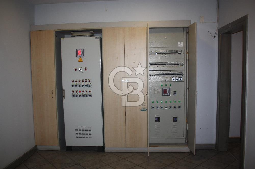 ATAŞEHİR ARAÇ GİRİŞLİ 3.300 M² ÜRETİM MONTAJ DEPO TESİSİ