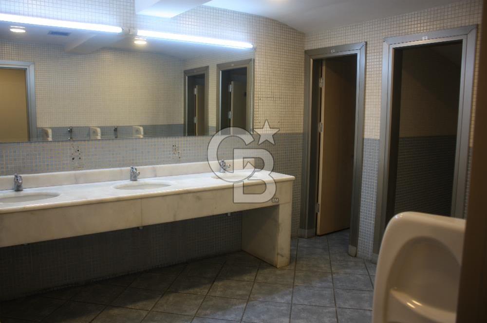 ATAŞEHİR ARAÇ GİRİŞLİ 3.300 M² ÜRETİM MONTAJ DEPO TESİSİ
