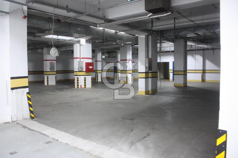 ATAŞEHİR ARAÇ GİRİŞLİ 3.300 M² ÜRETİM MONTAJ DEPO TESİSİ