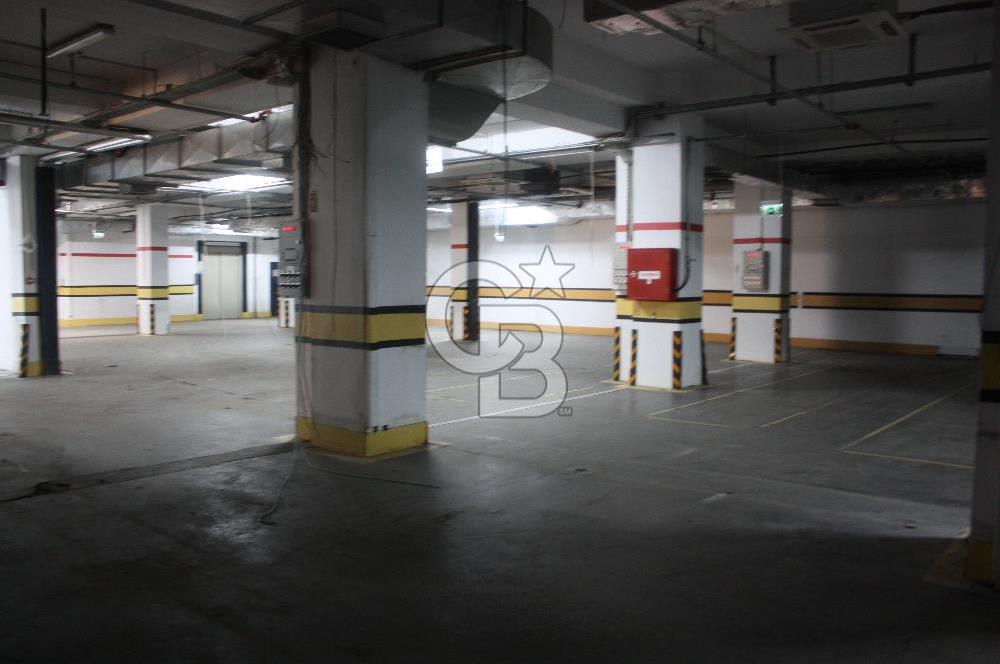 ATAŞEHİR ARAÇ GİRİŞLİ 3.300 M² ÜRETİM MONTAJ DEPO TESİSİ