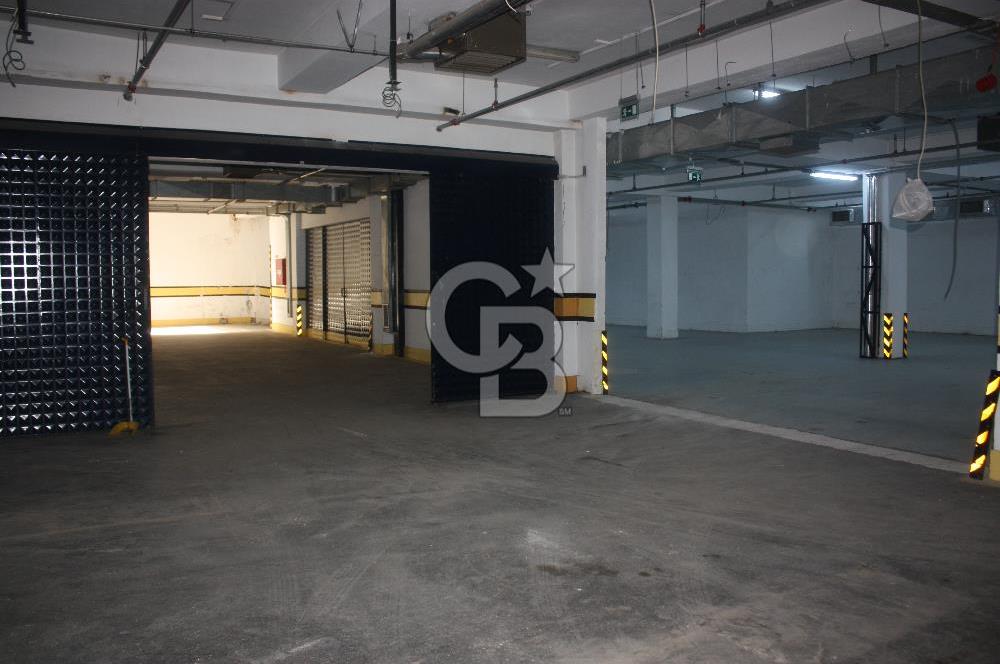 ATAŞEHİR ARAÇ GİRİŞLİ 3.300 M² ÜRETİM MONTAJ DEPO TESİSİ