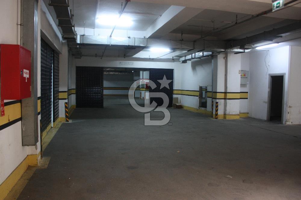 ATAŞEHİR ARAÇ GİRİŞLİ 3.300 M² ÜRETİM MONTAJ DEPO TESİSİ